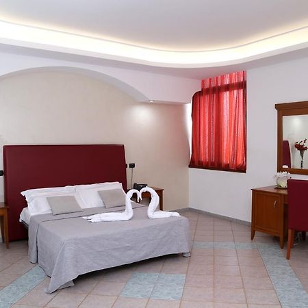 Hotel Stefano A Melito Melito di Napoli Buitenkant foto