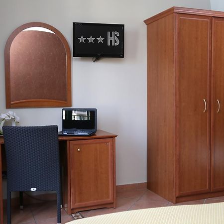 Hotel Stefano A Melito Melito di Napoli Buitenkant foto