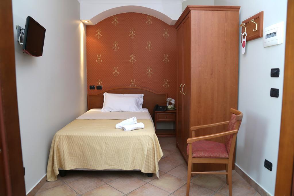 Hotel Stefano A Melito Melito di Napoli Buitenkant foto