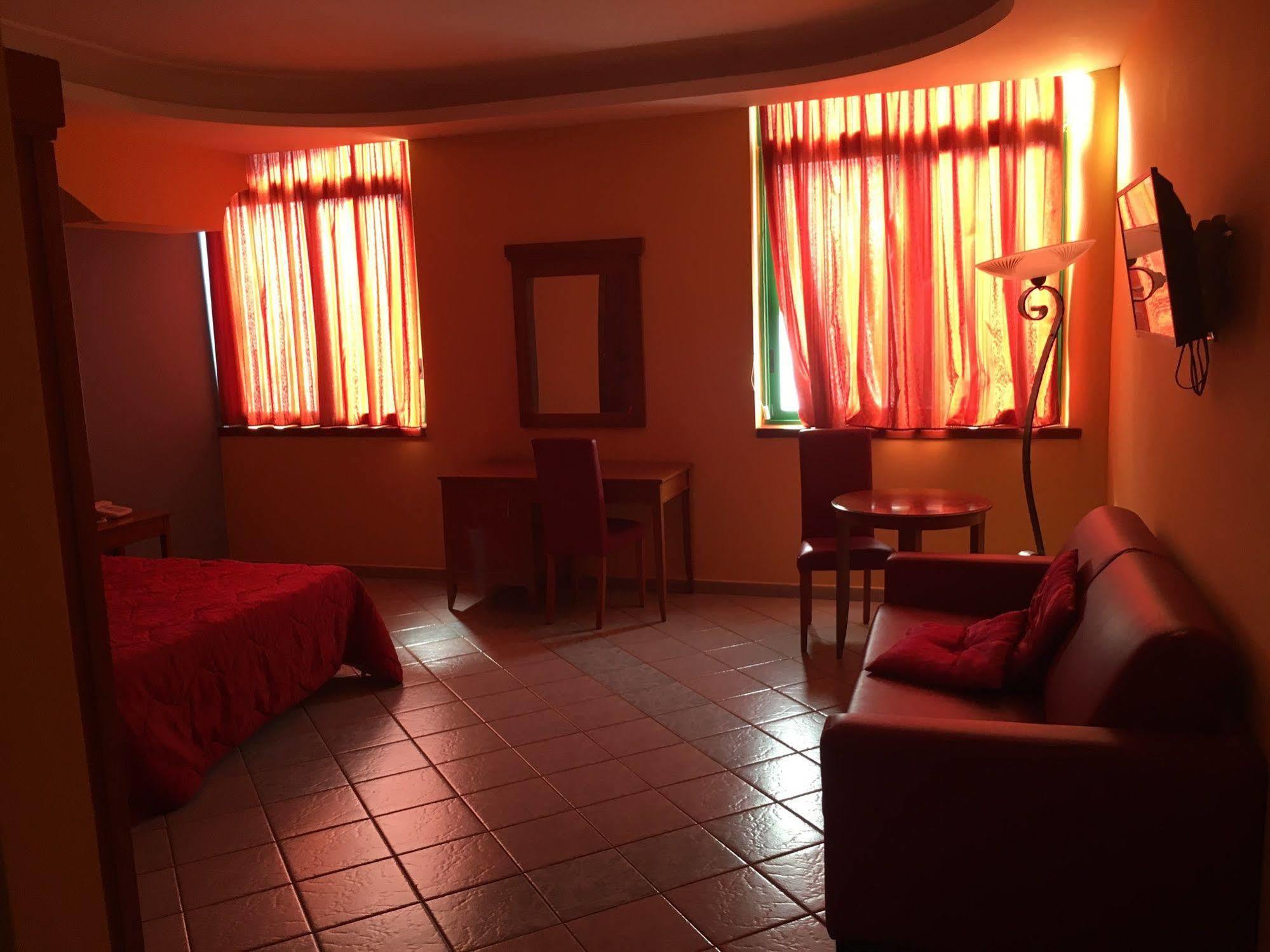 Hotel Stefano A Melito Melito di Napoli Buitenkant foto