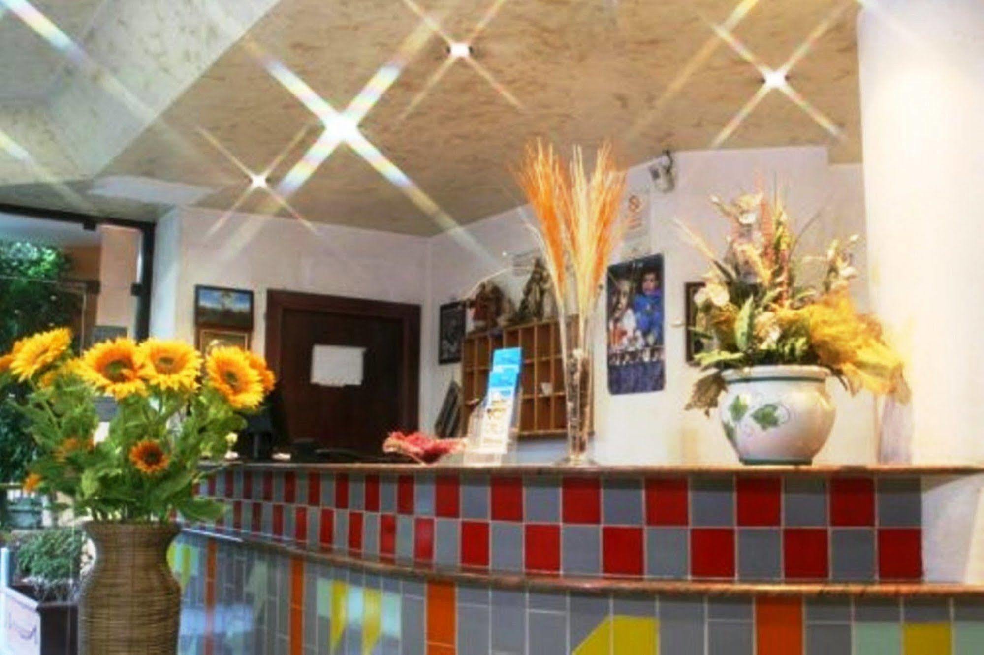 Hotel Stefano A Melito Melito di Napoli Buitenkant foto